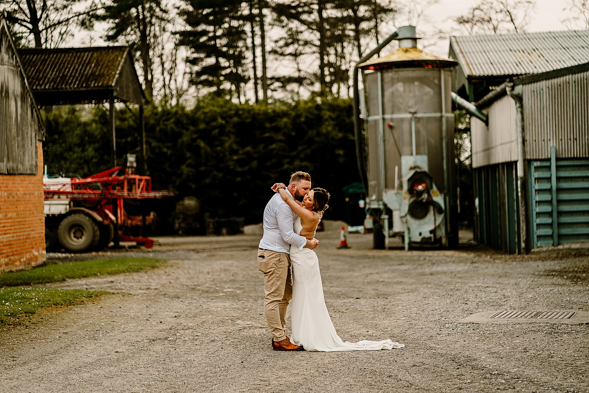 Woolas Barn wedding