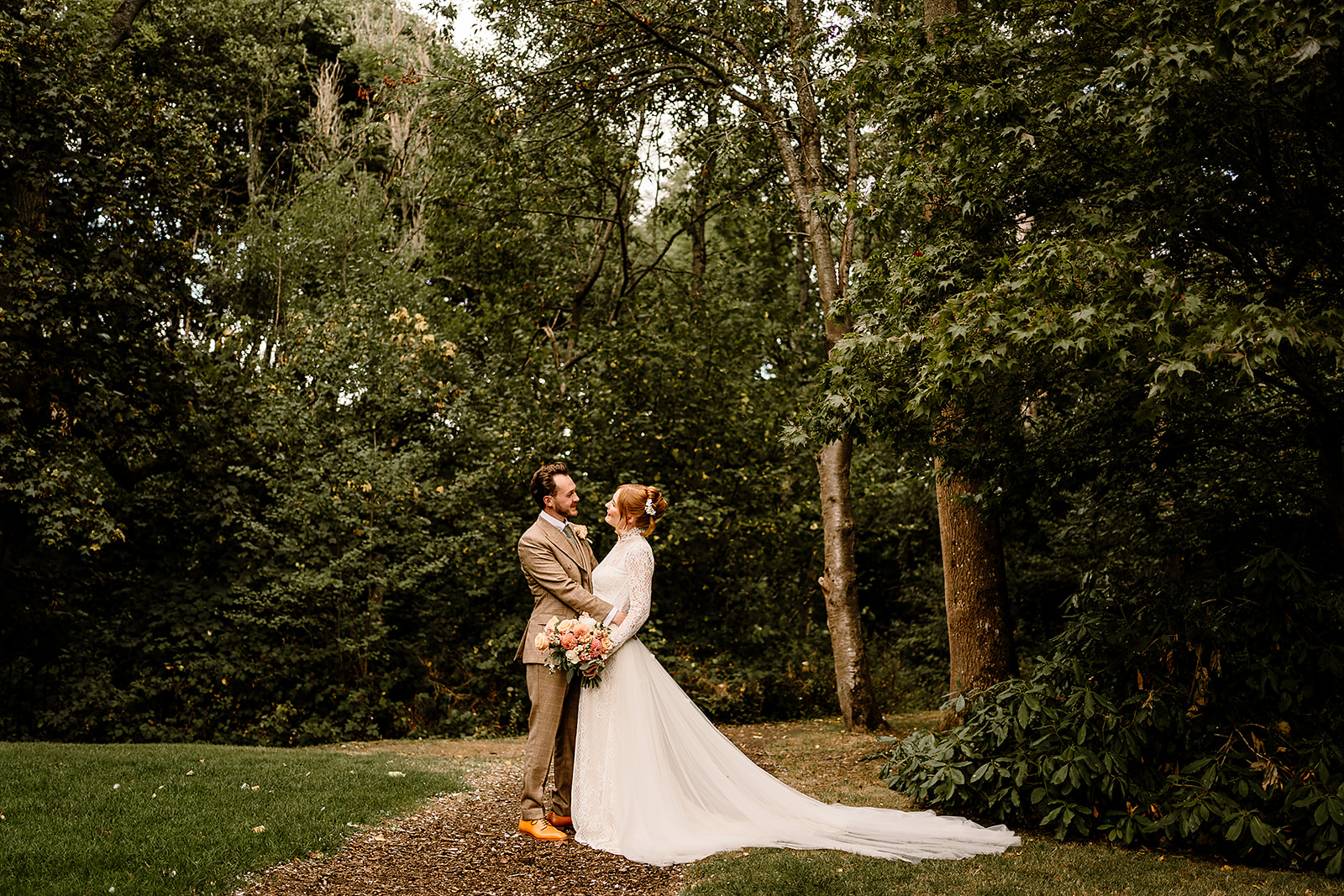 relaxed bride & groom portraits at the woodman inn huddersfield