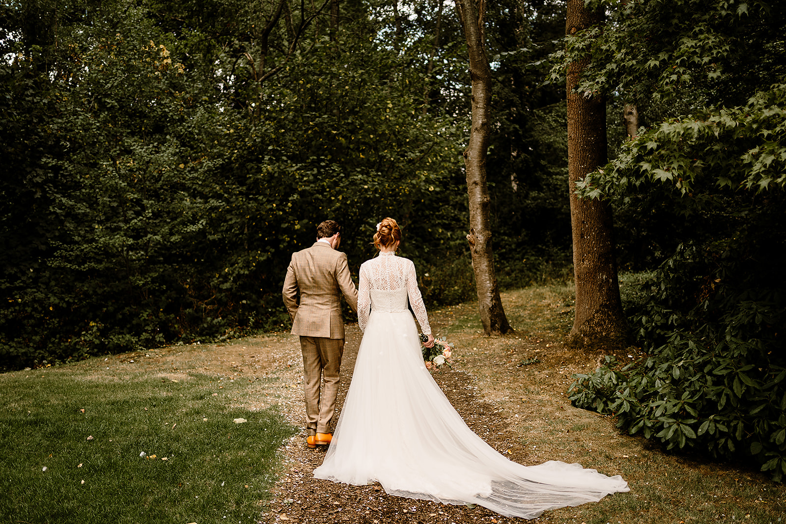 relaxed bride & groom portraits at the woodman inn huddersfield