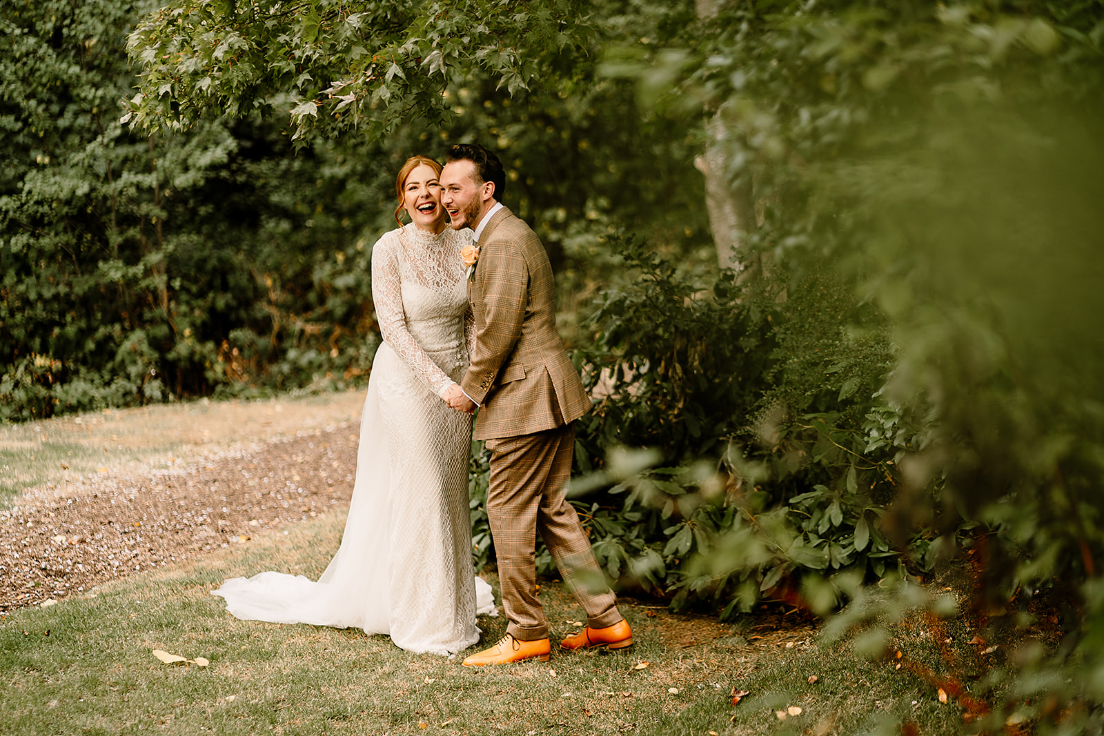 relaxed bride & groom portraits